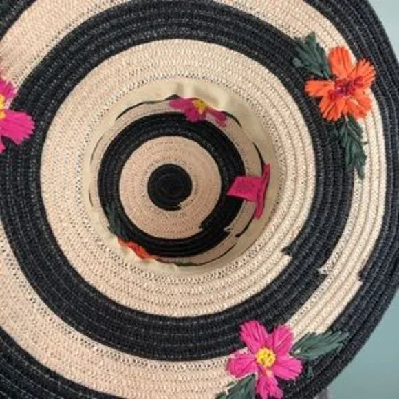 Betsey Johnson Black and Cream Floral Sun Hat - Picture 4 of 6